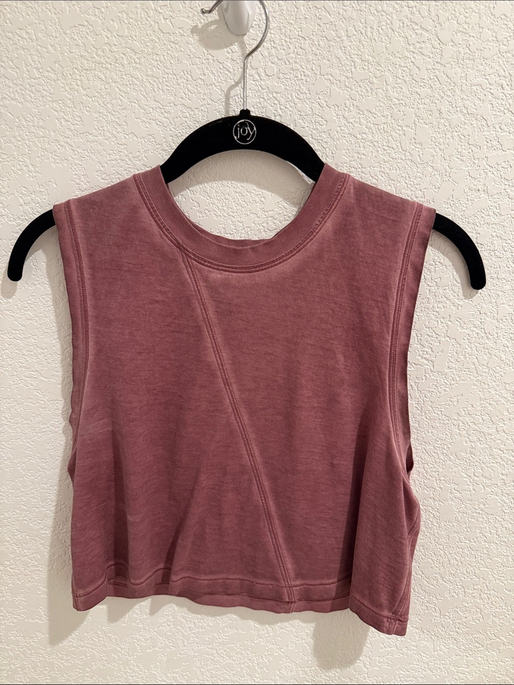 lululemon athletica Sleeveless Cropped Tank in Mauve